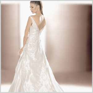 1810-INNOVIAS-B-300x300 Espalda del vestido de novia 1810 de Innovias