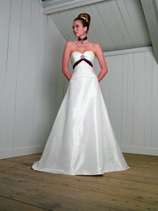3451-INNOVIAS-A-225x300 Vestido de novia S3451 de Innovias