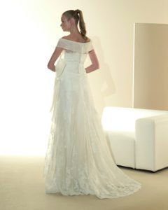 437-C-240x300 Espalda del vestido de novia 437 de Innovias