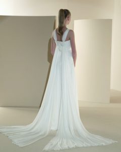 439-C-240x300 Espalda del vestido de novia 439 de Innovias