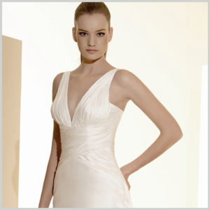 454-INNOVIAS-300x300 Escote en V del vestido de novia 454 de Innovias