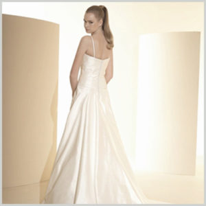 454-INNOVIAS-B-300x300 Espalda del vestido de novia 454 de Innovias