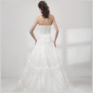 7044-INNOVIAS-B-300x300 Espalda del vestido de novia 7044-innovias-b