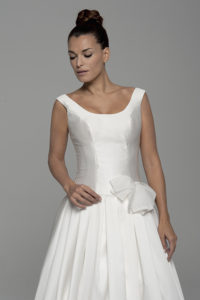 Agnes-escote-vestido-novia-200x300 Agnes-escote-vestido-novia