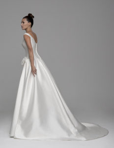 Agnes-vestido-novia-lado-232x300 Agnes-vestido-novia-lado