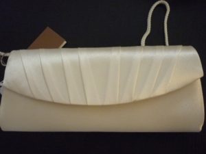broches30-300x225 bolso novia 30