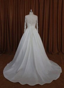candida-innovias-b-218x300 Espalda del vestido de novia Candida