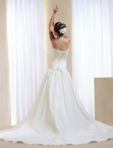 espalda-vestido-novia-Aequitas-229x300 espalda-vestido-novia-Aequitas