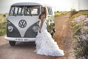 mireia02-300x200 novia-innovias-mireia-vestido-novia-volantes
