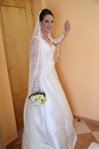 ester-bajo-vestido-novia-aera-200x300 ester-bajo-vestido-novia-aera