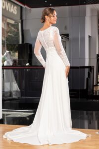Innovias-vestido-novia-ali-espalda-4-200x300 Innovias-vestido-novia-ali-espalda-4