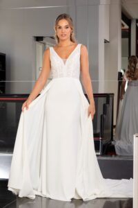 Innovias-vestido-novia-chloe-4-200x300 Innovias-vestido-novia-chloe-4