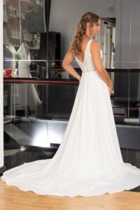 Innovias-vestido-novia-chloe-espalda-200x300 Innovias-vestido-novia-chloe-espalda