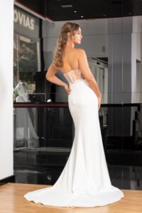 Innovias-vestido-novia-cora-espalda3-200x300 Innovias-vestido-novia-cora-espalda3