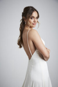 INNOVIAS_450-200x300 vestido-novia-alegra-innovias-detalle