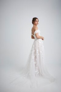 INNOVIAS_helia-vestido-novia-espalda-200x300 INNOVIAS_helia-vestido-novia-espalda