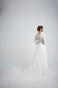 INNOVIAS_lirio-vestido-novia-espalda-200x300 INNOVIAS_lirio-vestido-novia-espalda
