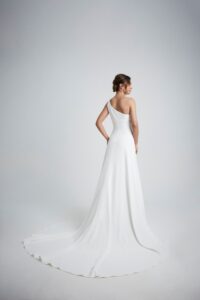 INNOVIAS_livana-espalda-vestido-novia-200x300 INNOVIAS_livana-espalda-vestido-novia