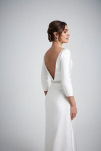 INNOVIAS_loma-espalda-vestido-novia-200x300 INNOVIAS_loma-espalda-vestido-novia