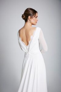 ESPALDA-VESTIDO-NOVIA-DINA-INNOVIAS-CERCA-200x300 ESPALDA-VESTIDO-NOVIA-DINA-INNOVIAS-CERCA