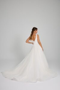 INNOVIAS_052-flora-espalda-200x300 INNOVIAS_VESTIDO-NOVIA-flora-espalda