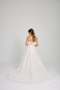 INNOVIAS_150-stella-espalda-200x300 INNOVIAS-vestido-novia-stella-espalda