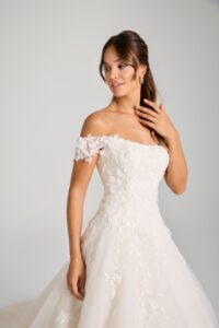 INNOVIAS_198-saeta-cerca-200x300 vestido-novia-saeta-cerca