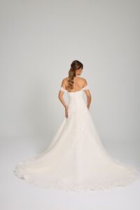 INNOVIAS_212-saeta-espalda-200x300 vestido-novia-saeta-espalda