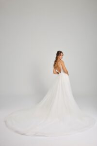 INNOVIAS_282-lula-espalda-sobrecola-200x300 vestido-novia-lula-espalda-sobrecola