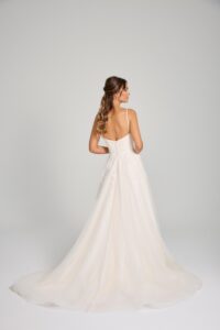INNOVIAS_398-rosetta-espalda-tirante-fino-200x300 vestido-novia-rosetta-espalda-tirante-fino