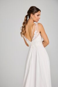INNOVIAS_720-nadia-espalda-detalle-200x300 vestido-novia-nadia-espalda-detalle